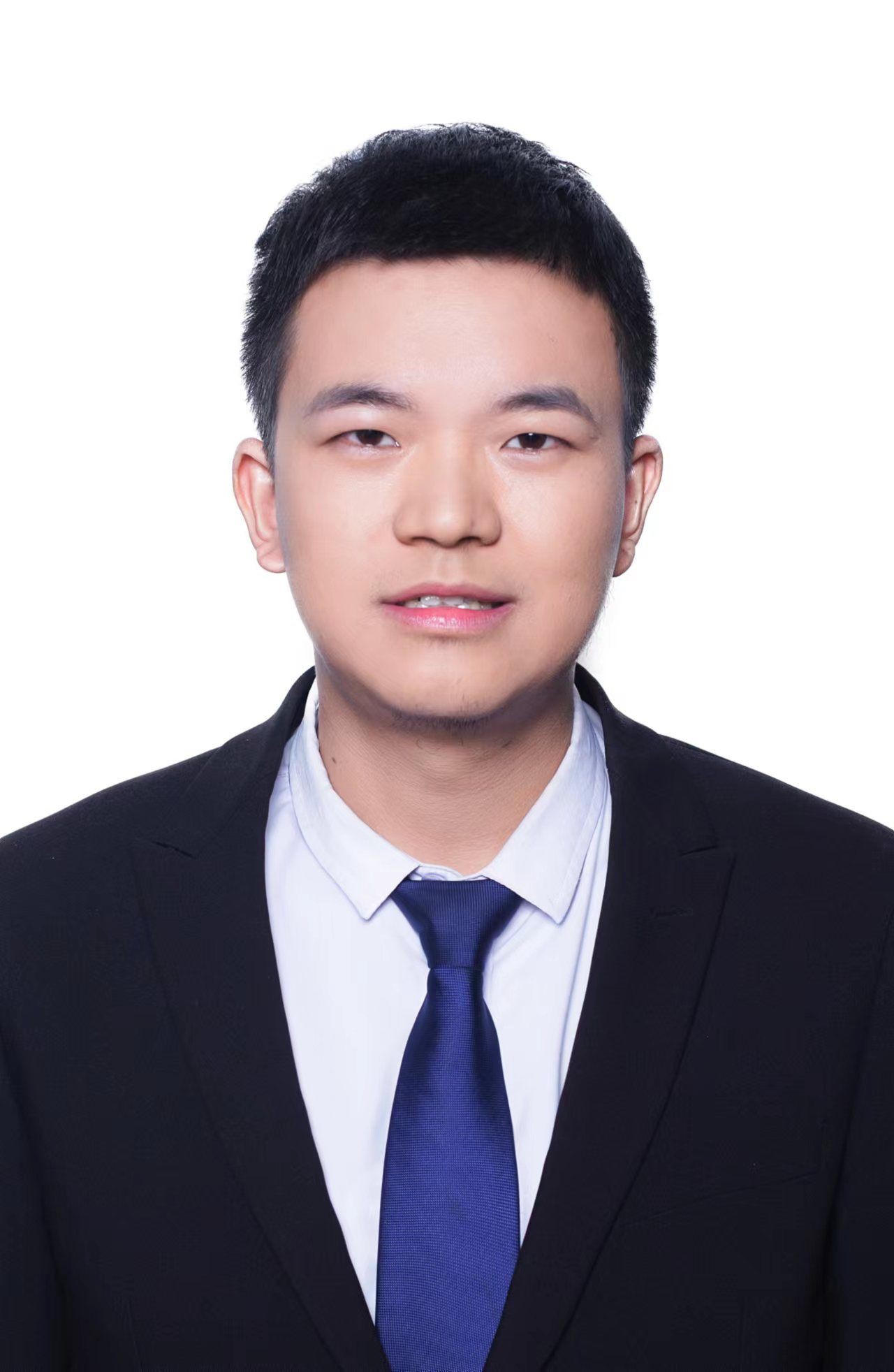 姓名 程泽 （房地产销售服务人员） 性别男从业机构四川世辰房地产经纪有