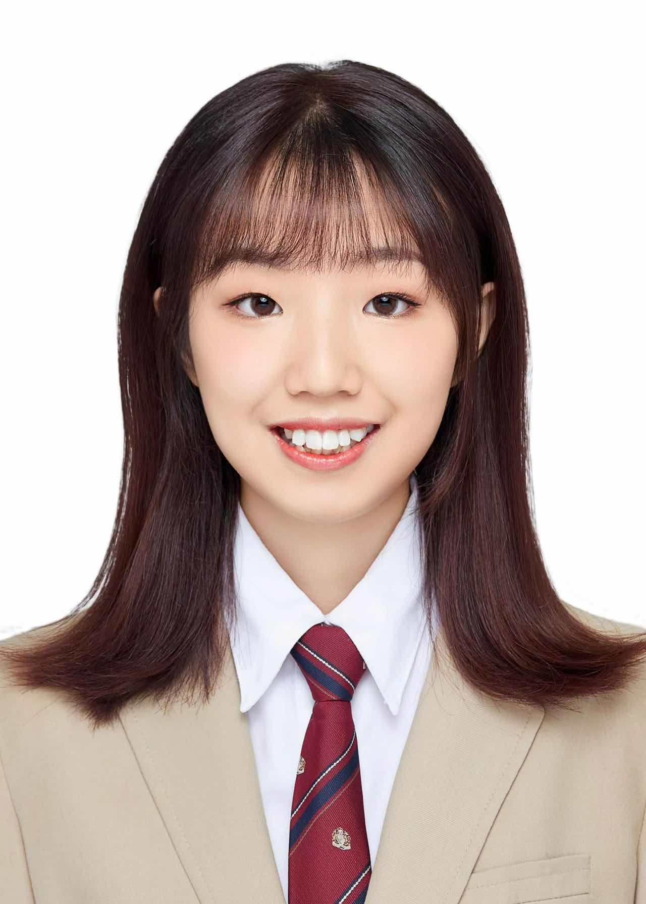 姓名 唐诗雨 （房地产销售服务人员） 性别女从业机构成都柚子房地产经纪